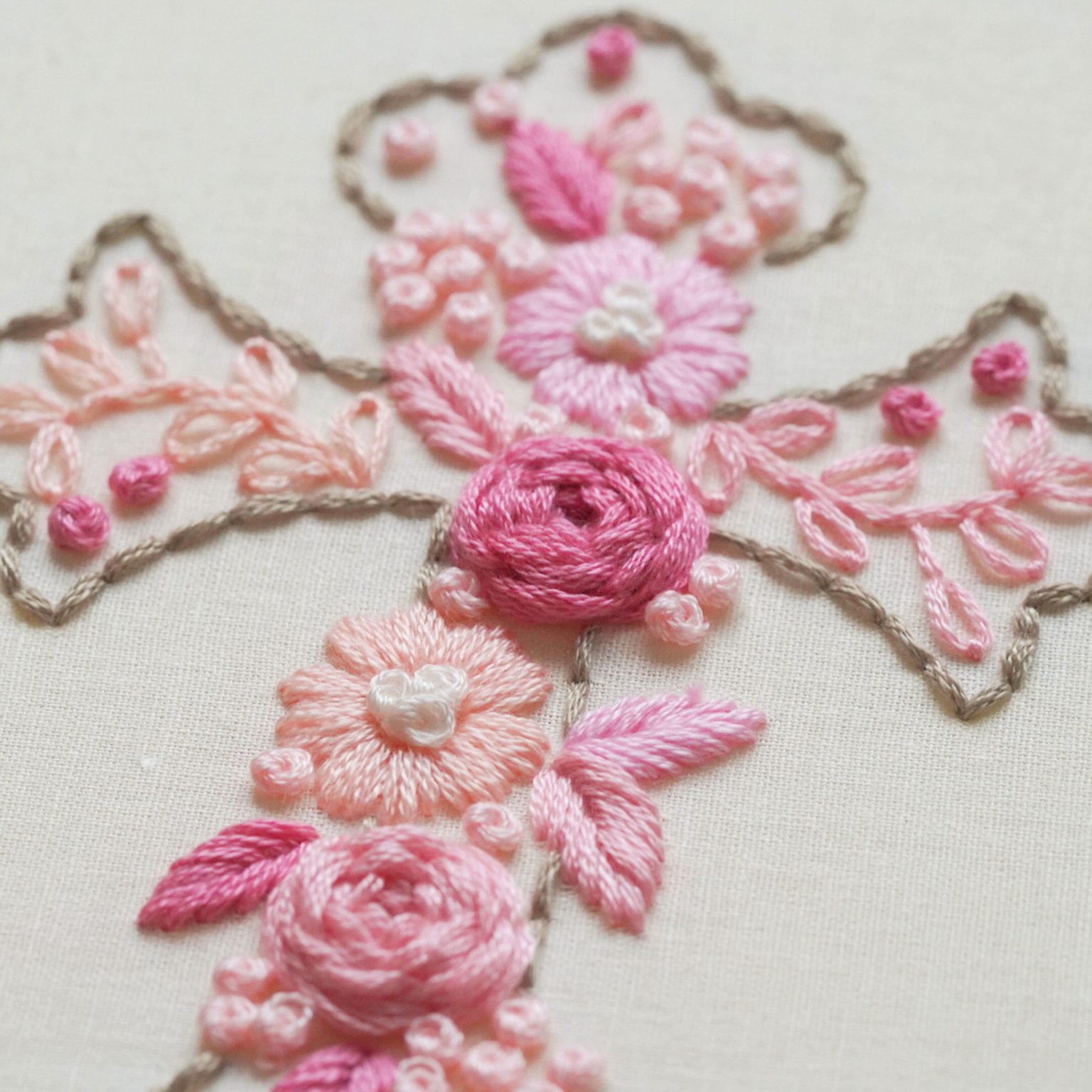 floral-cross-momentoell
