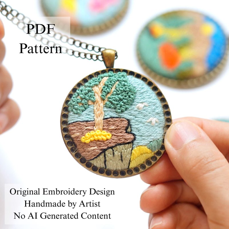 Embroidered necklace-Green rock-embroidery